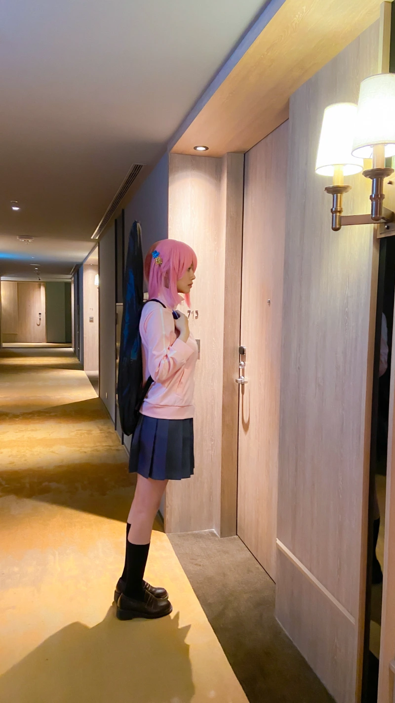 Arty Huang Arty亚缇 cosplay Bocchi Bocchi The Rock 40-lusbabe-net