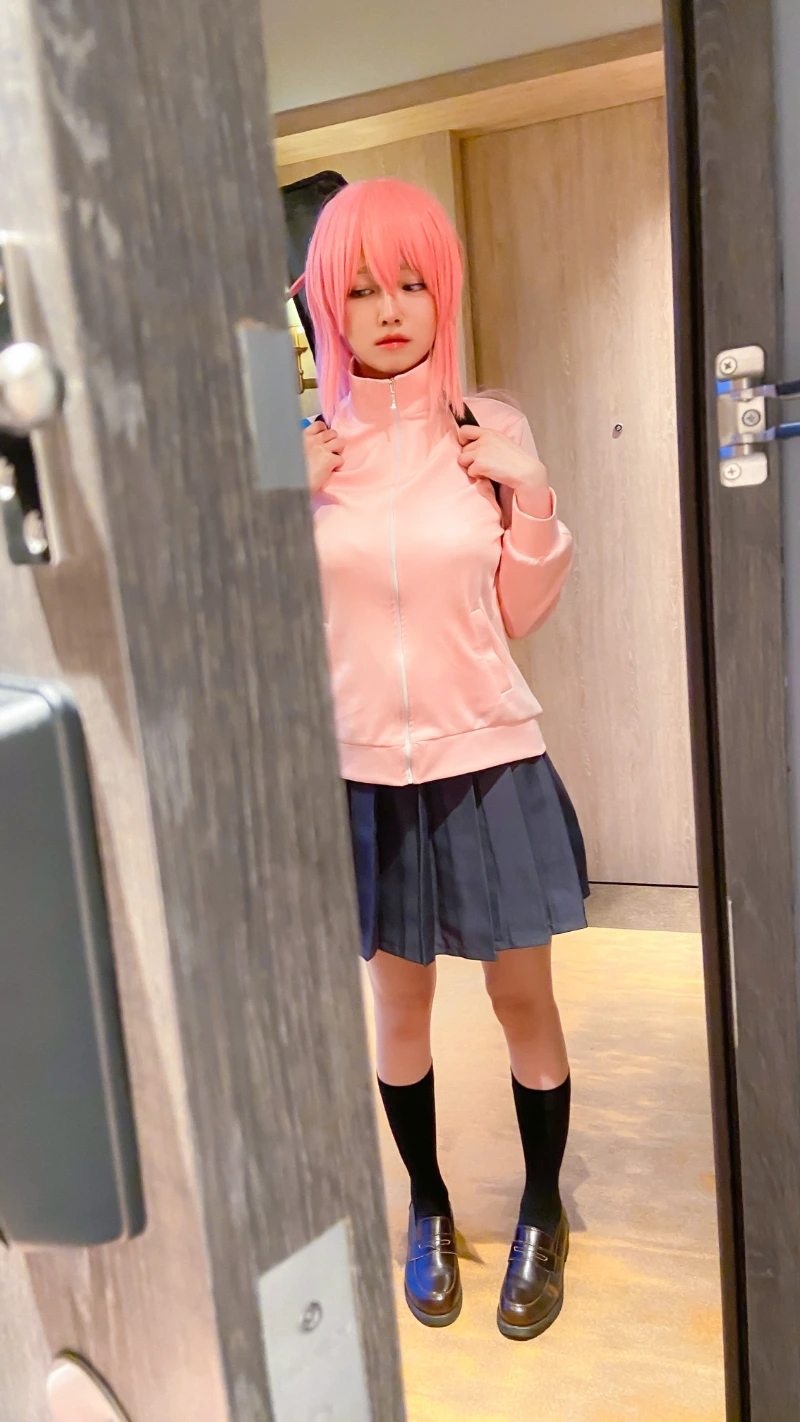 Arty Huang Arty亚缇 cosplay Bocchi Bocchi The Rock 42-lusbabe-net